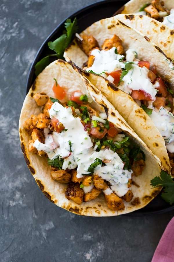 Toppings für Geschredderte Hähnchen Tacos