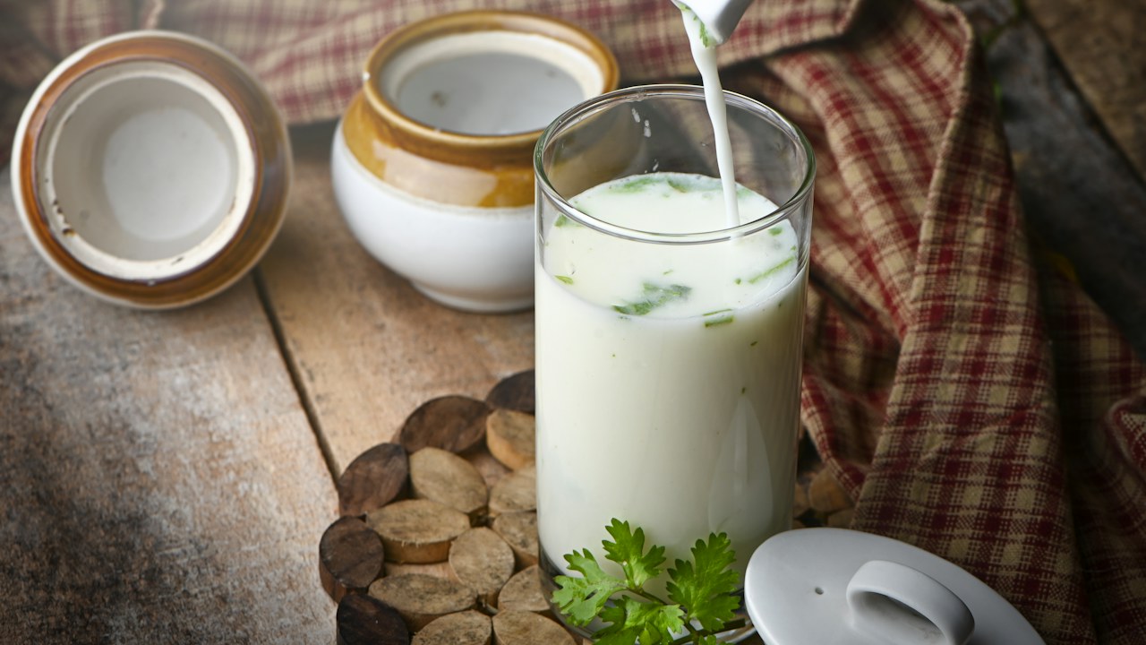 Buttermilch-Ersatz: 7 einfache Alternativen zum Backen und Kochen Buttermilch-Ersatz: 7 einfache Alternativen zum Backen und Kochen